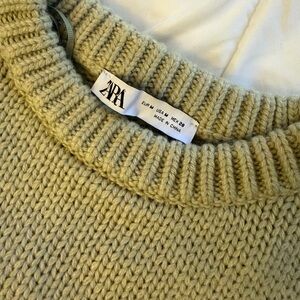 Zara Women's Crewneck Sweater in Lime